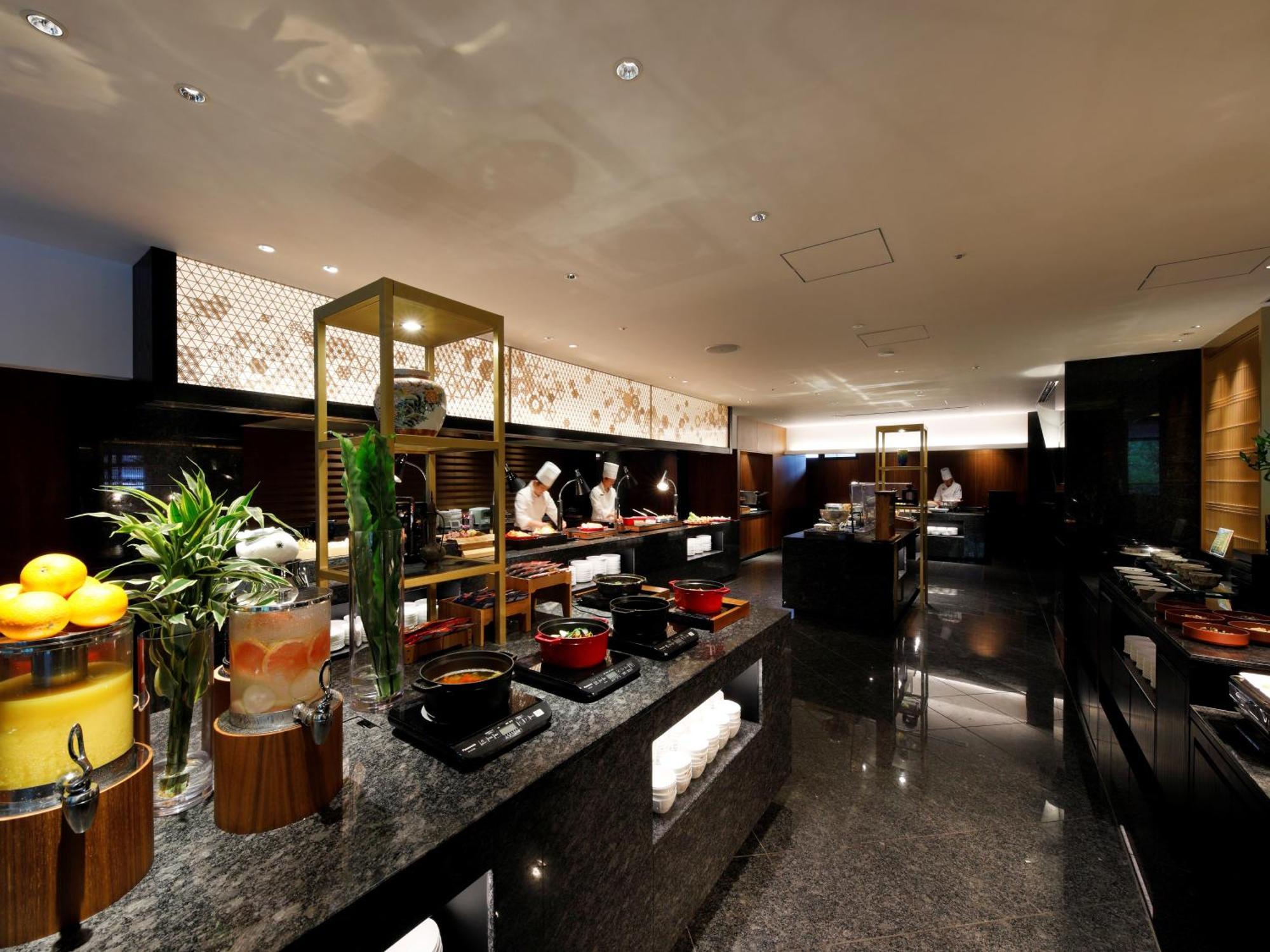 The Hotel Sanraku Kanazawa 21Th December 2022 Open Exterior photo The Royal Wing Suites and Spa
